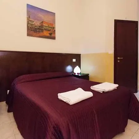 Friend House 招待所