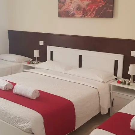 招待所 Friend House 2*