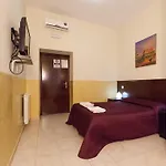 Friend House Pensionat 2*