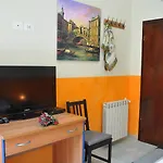 Pensionat Friend House 2*