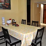 Friend House Rom