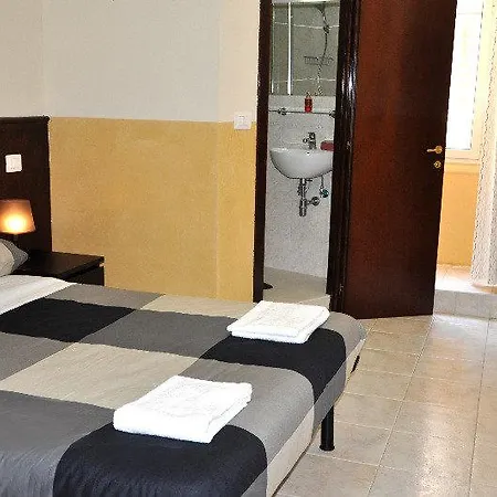 Friend House Гостевой дом Рим