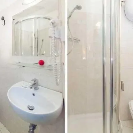 بيت ضيافة Friend House روما
